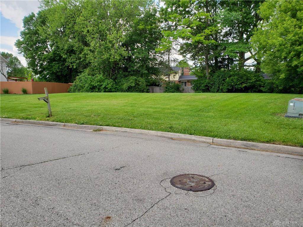 896 Louise Drive - Photo 1