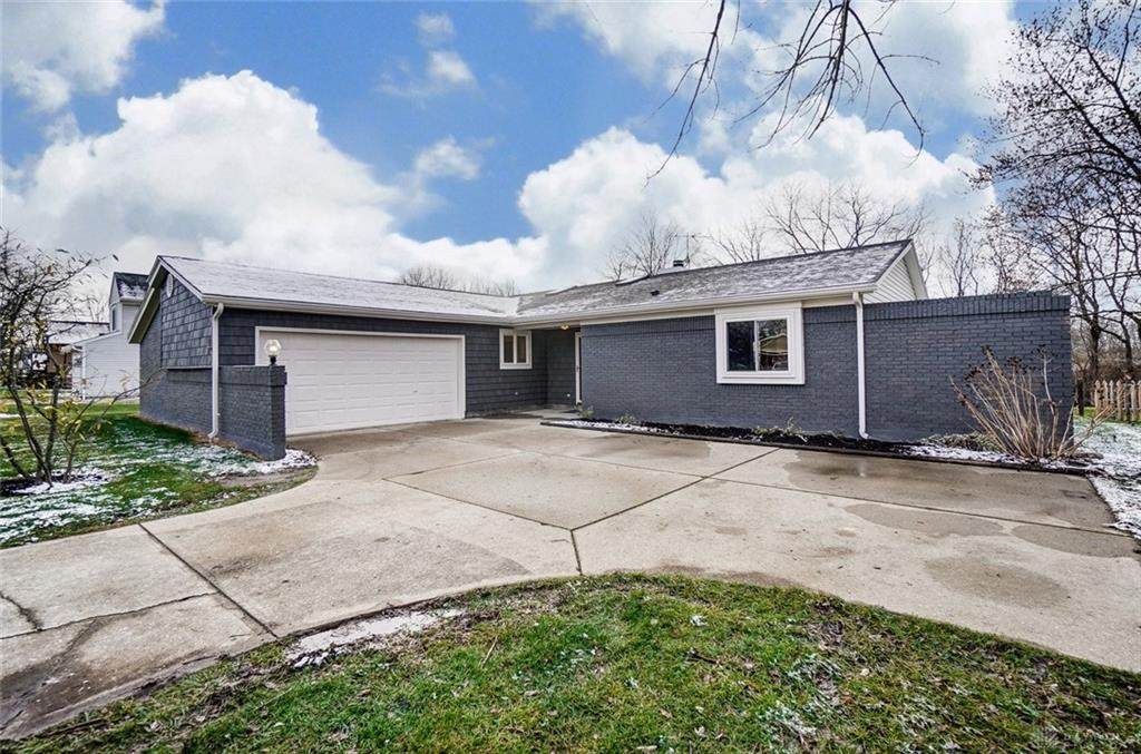 8749 Cobblecreek Drive - Photo 1