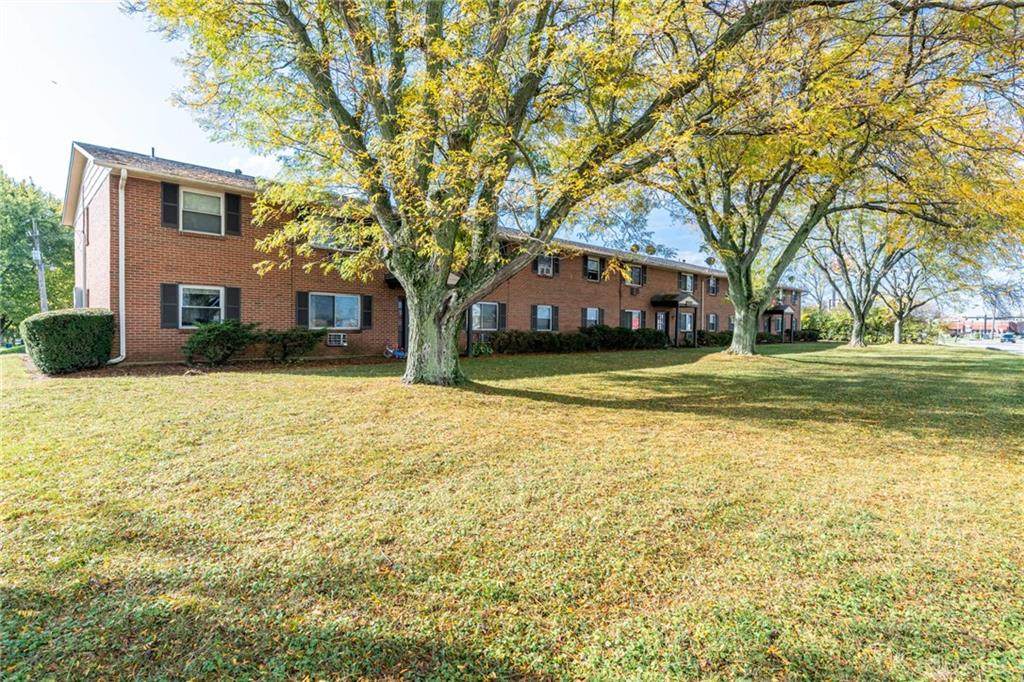 4290 Linden Avenue - Photo 1