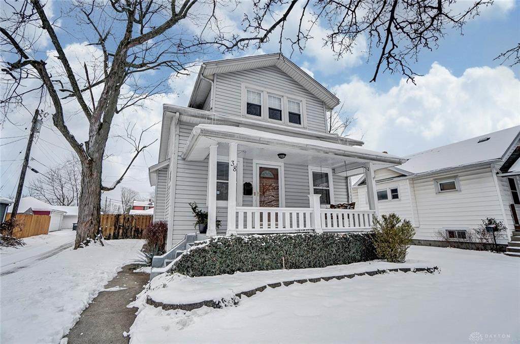 38 Lutz Avenue - Photo 1