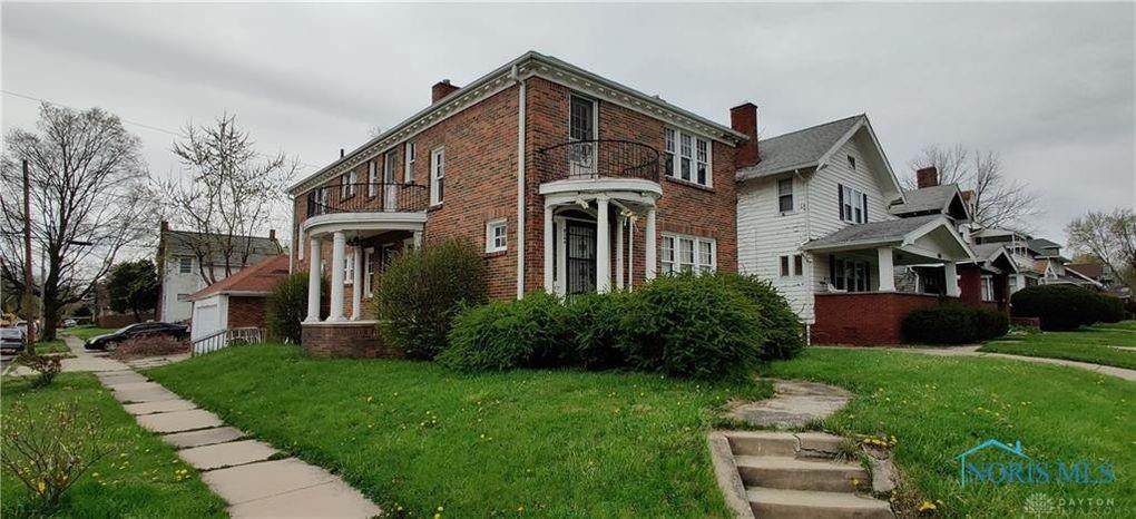 2101-2103 Calumet - Photo 1