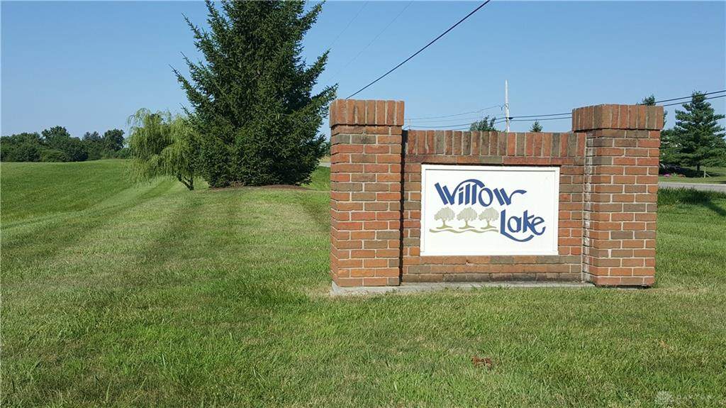 6473 Willow Lake Drive - Photo 1