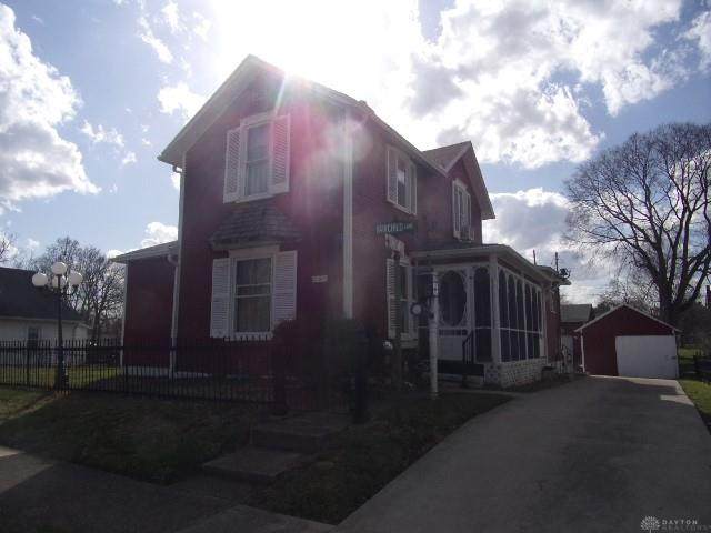 205 Monroe - Photo 1