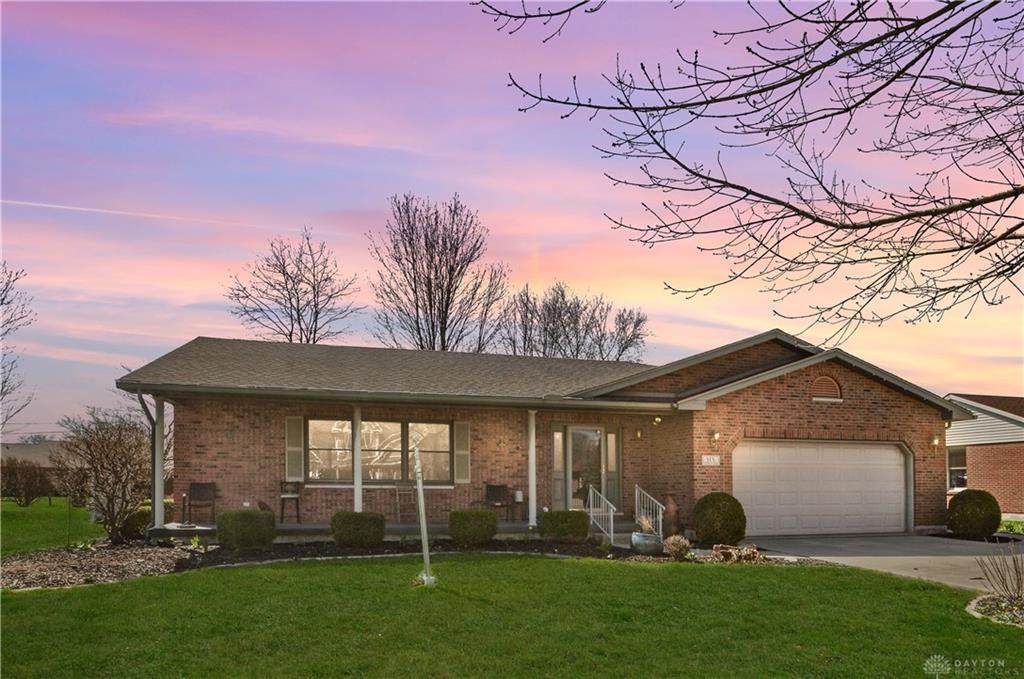 6 Summerfield Drive - Photo 1