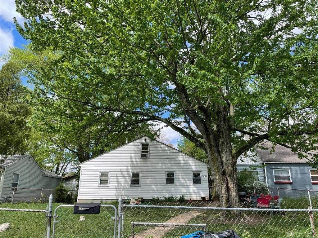 2441 Grant Avenue - Photo 1