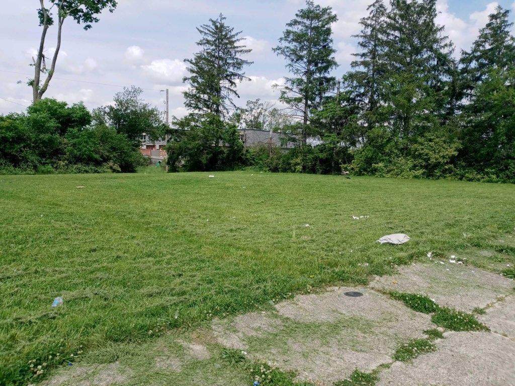 301 Pine Ridge Road - Photo 1