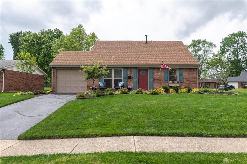 628 Montana Drive - Photo 1