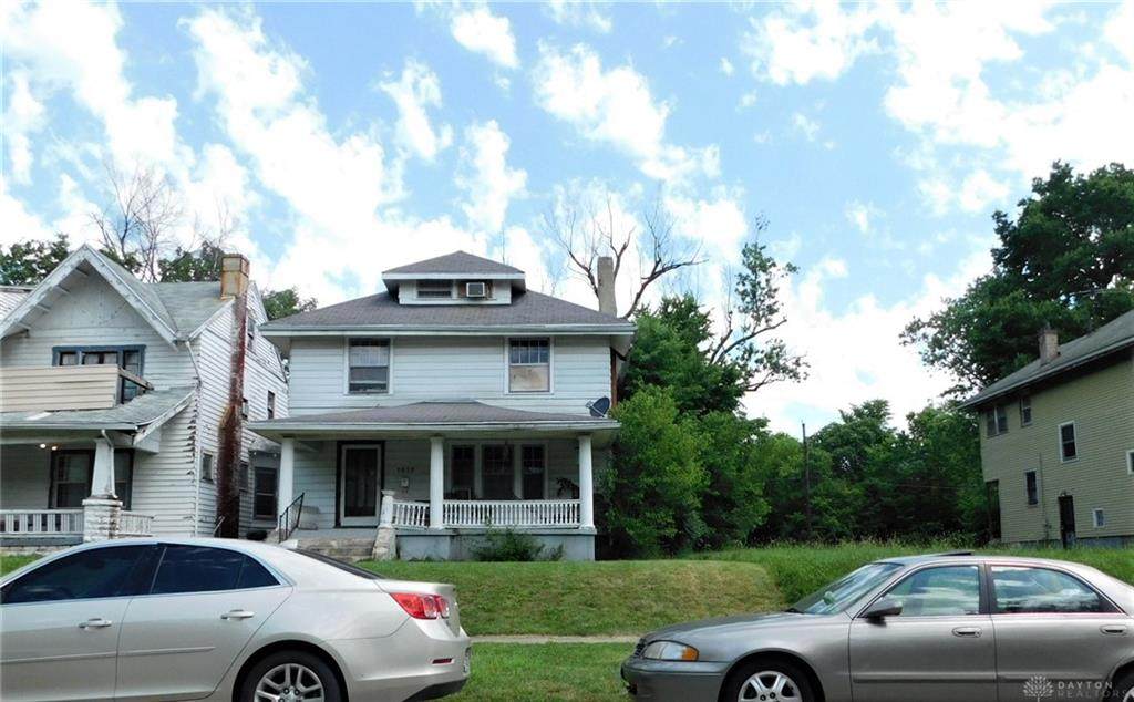 1617 Grand Avenue - Photo 1