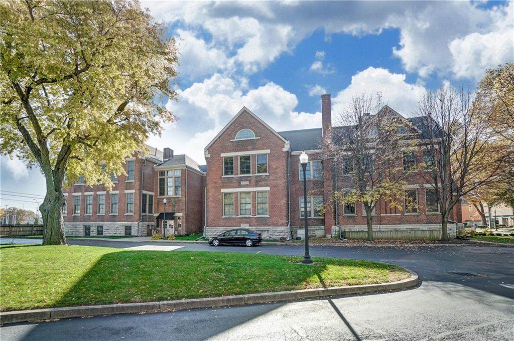 226 Mcdaniel Street - Photo 1