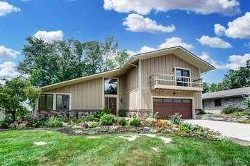 1604 Cambridge Drive - Photo 1