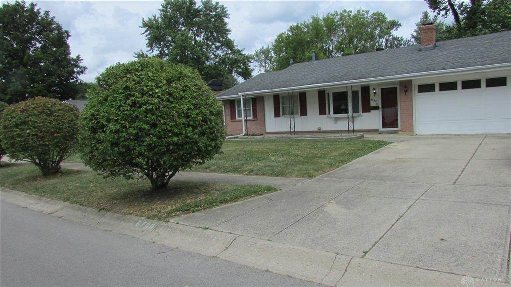 6780 Glenhills Drive - Photo 1