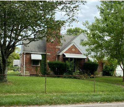 2570 Catalpa Drive - Photo 1