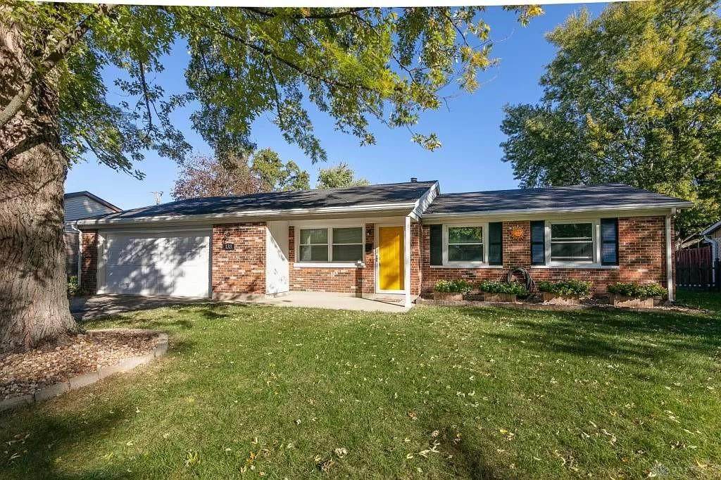 138 Hartshorn Drive - Photo 1