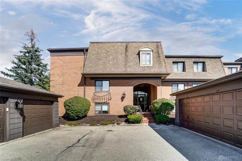 1600 Pine Tree Lane - Photo 1