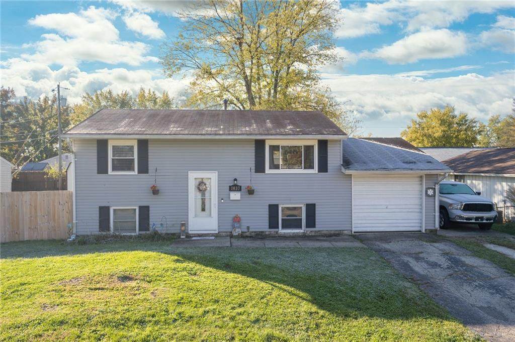 1037 Frayne Drive - Photo 1