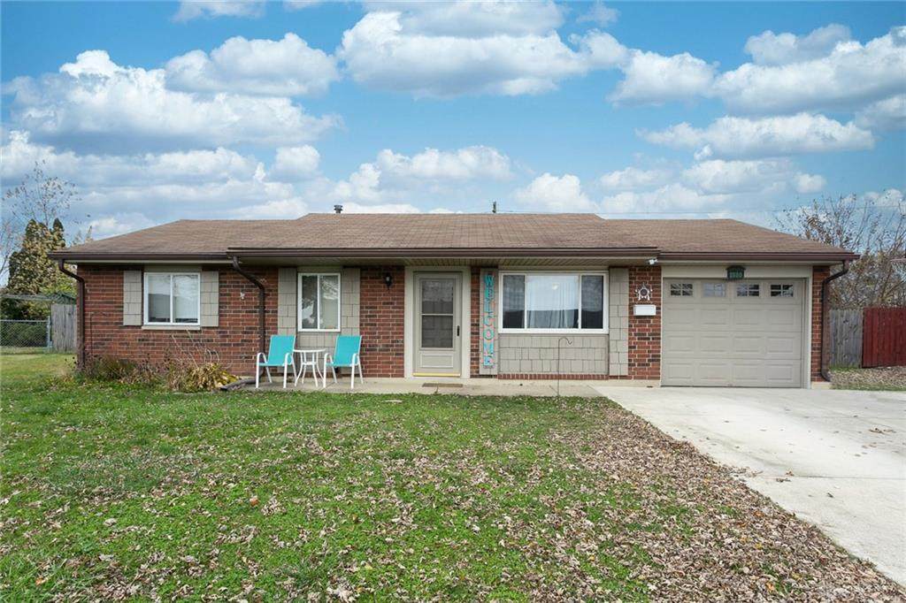 1520 Amesbury Court - Photo 1