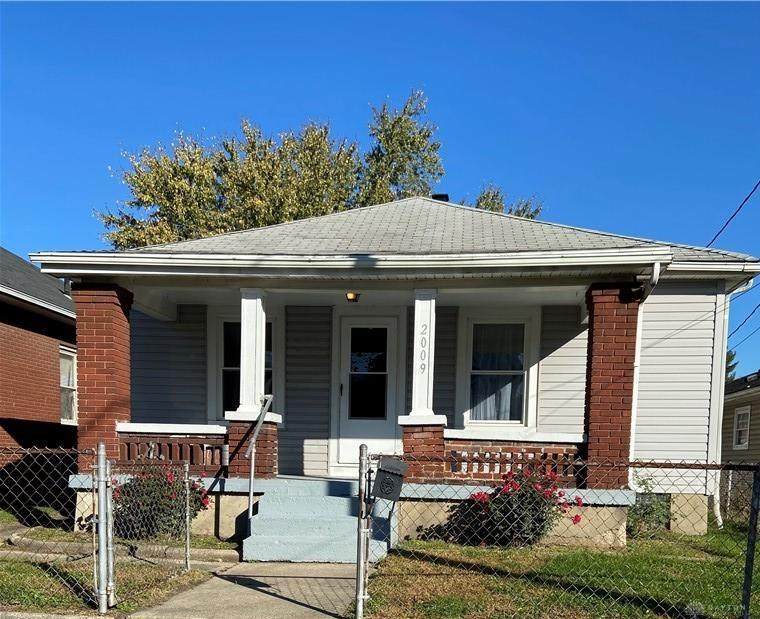 2009 Sherman Avenue - Photo 1