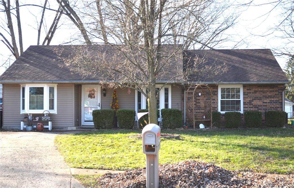 19 Angela Drive - Photo 1