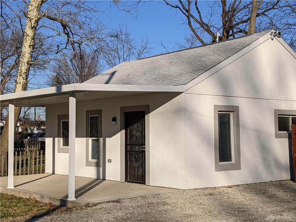 4506 Venetian Way - Photo 1