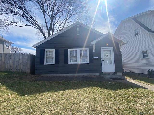 1634 Gummer Avenue - Photo 1