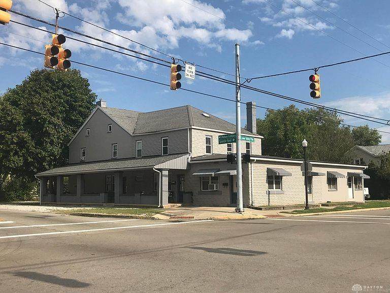 100 Sycamore Street - Photo 1