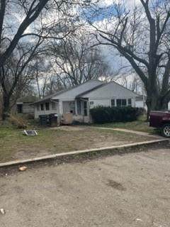 2412 Hancock Avenue - Photo 1