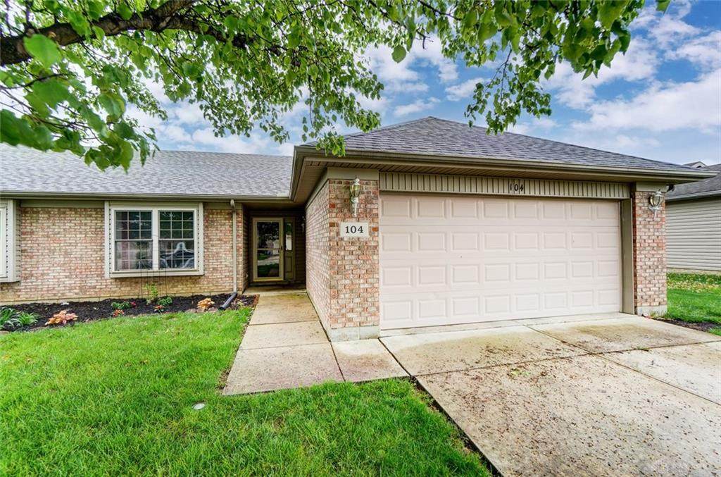 104 Burgundy Drive - Photo 1