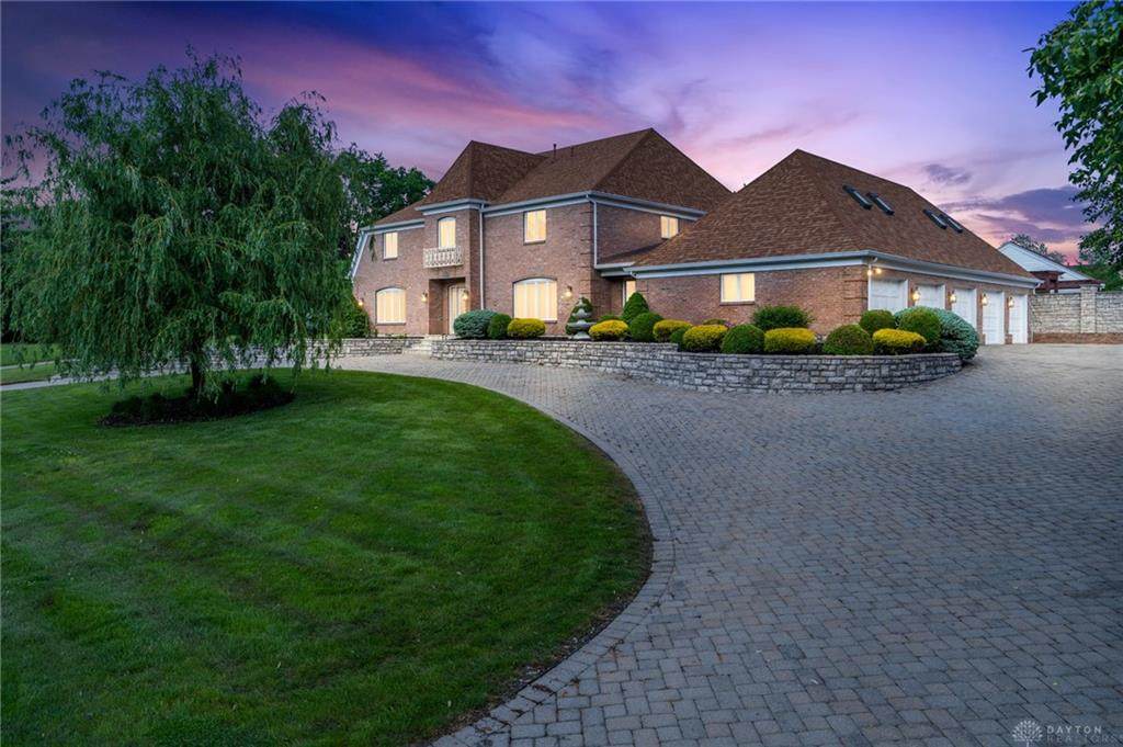 1451 Lindenhurst Drive - Photo 1