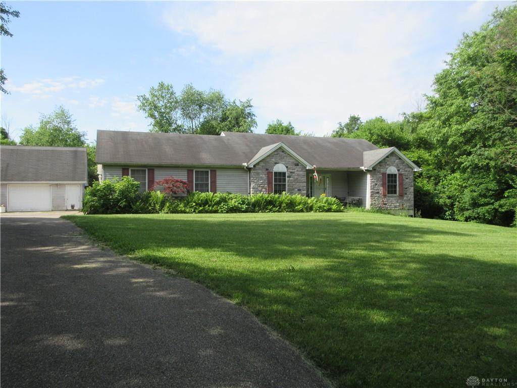102 Pheasant Circle - Photo 1