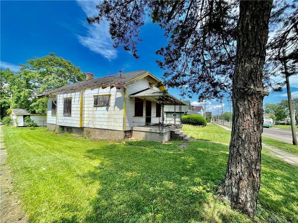 3325 3rd Street - Photo 1