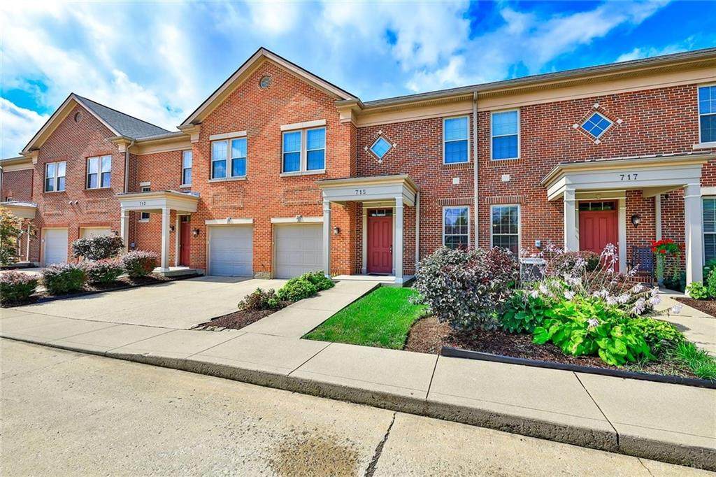 715 Middleton Way - Photo 1
