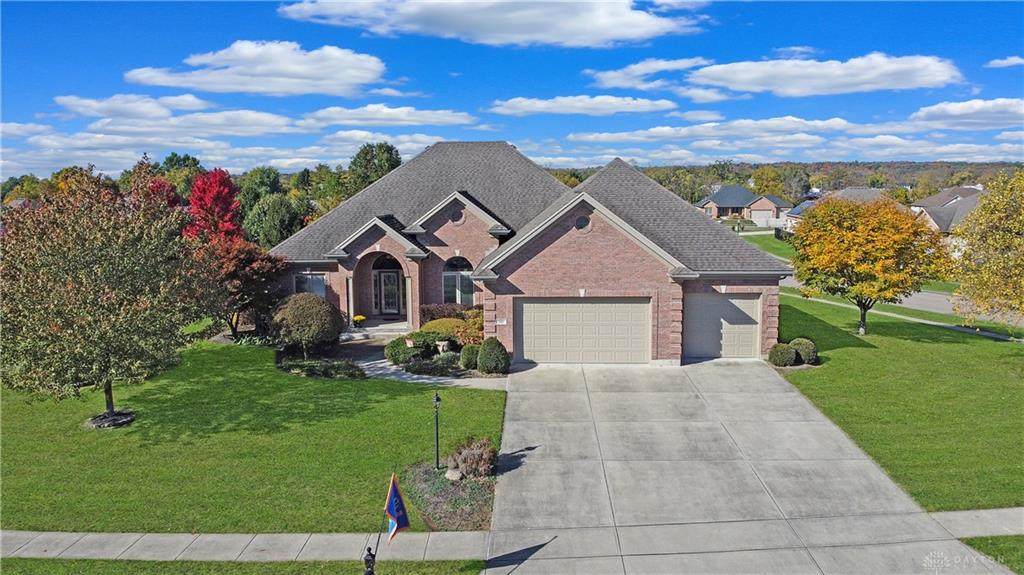 385 Sunset Drive - Photo 1