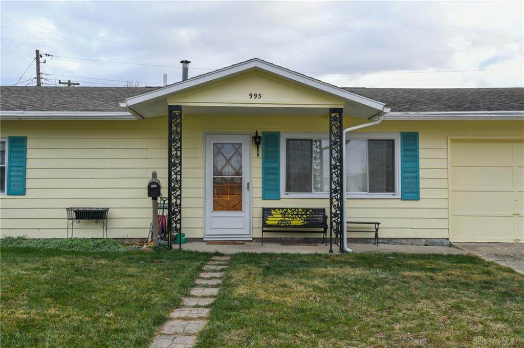 995 Omard Drive - Photo 1