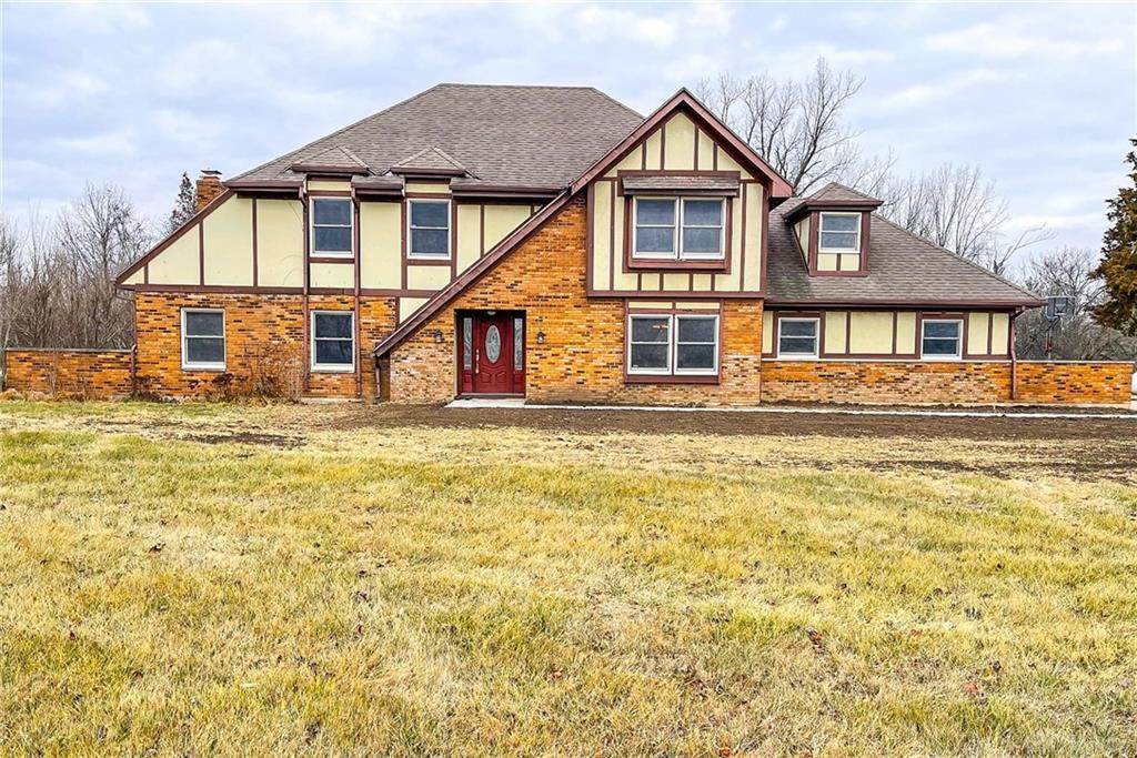 3290 Seven Oaks Drive - Photo 1