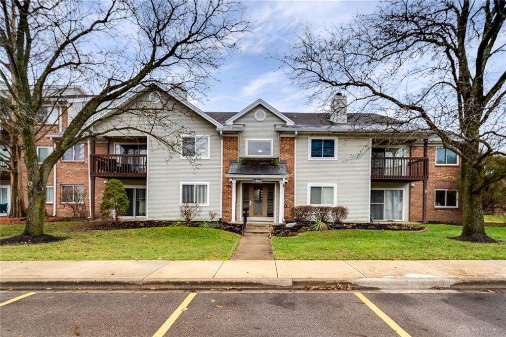 1500 Lake Pointe Way - Photo 1