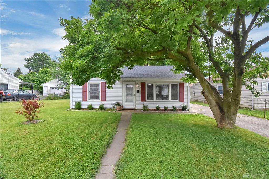 6804 Pyramid Avenue - Photo 1