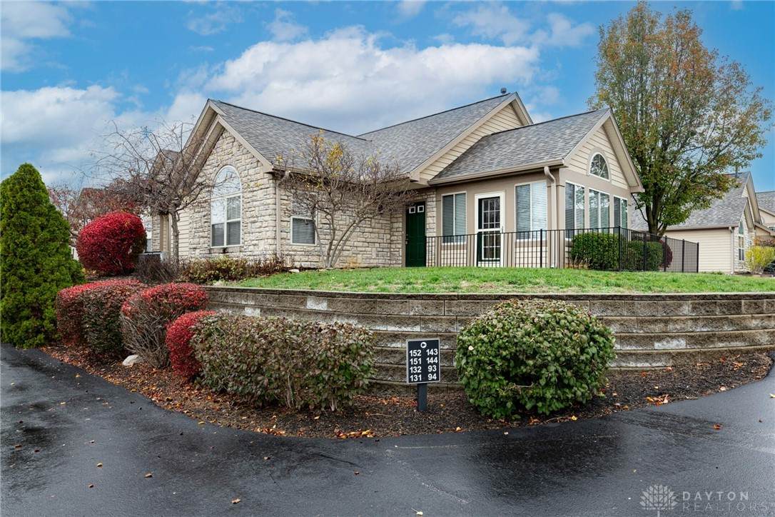 131 Villa Pointe Drive - Photo 1