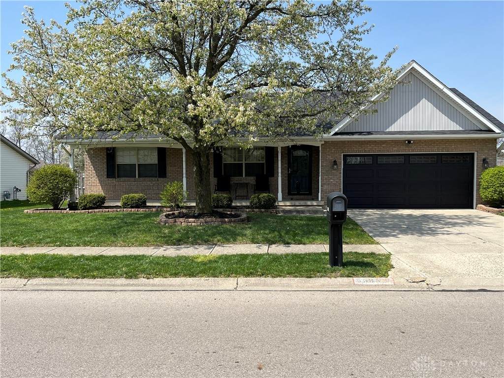 5585 Ridgewood Road - Photo 1
