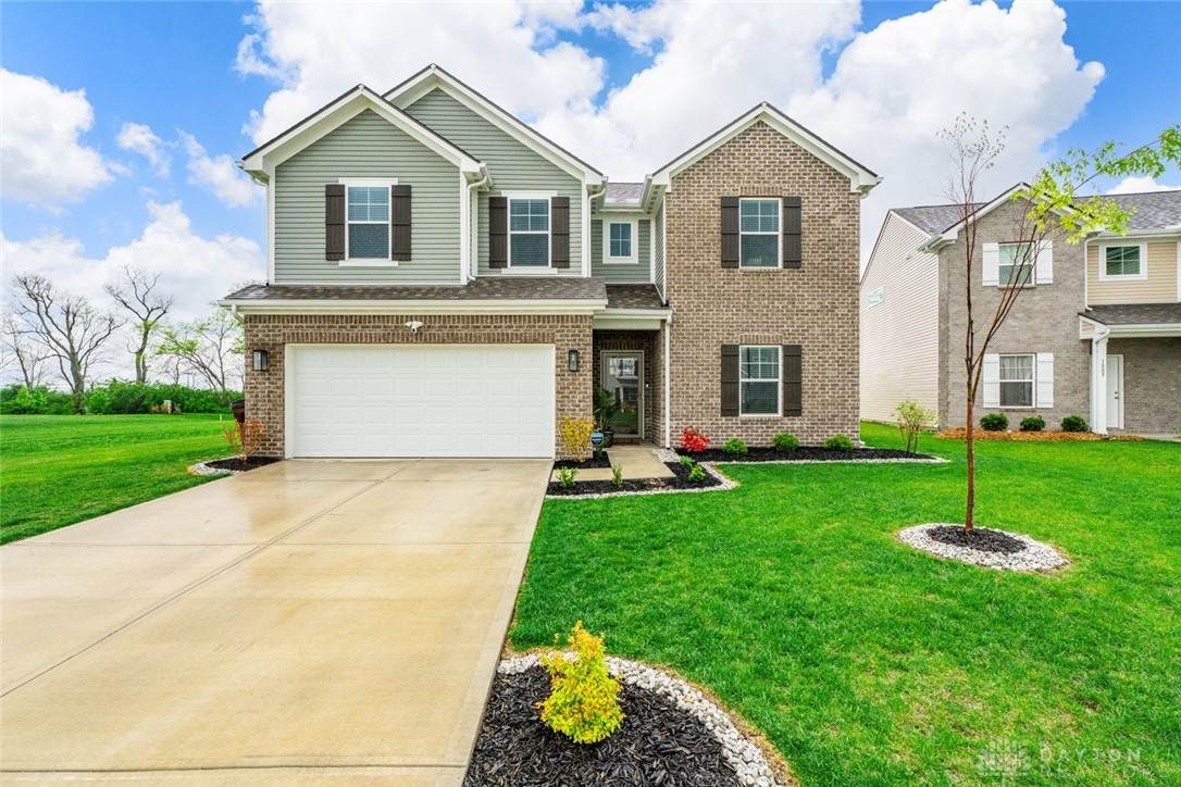 1007 Redwood Road - Photo 1