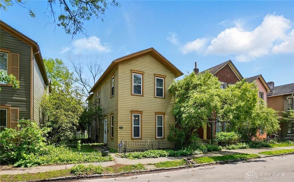 214 Henry Street - Photo 1