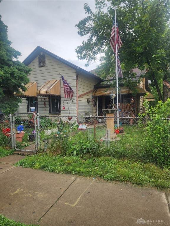 56 Mcreynolds Street - Photo 1