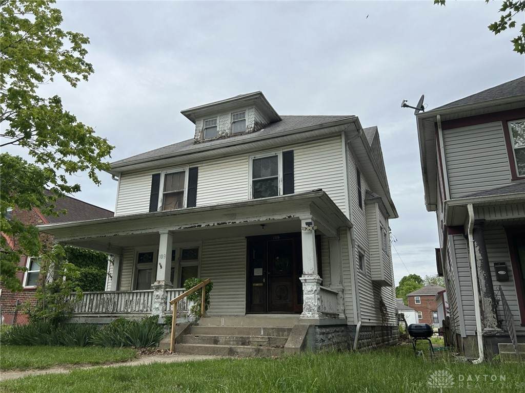 109 Hudson Avenue - Photo 1