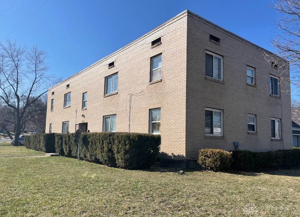 15 Maplewood Avenue - Photo 1