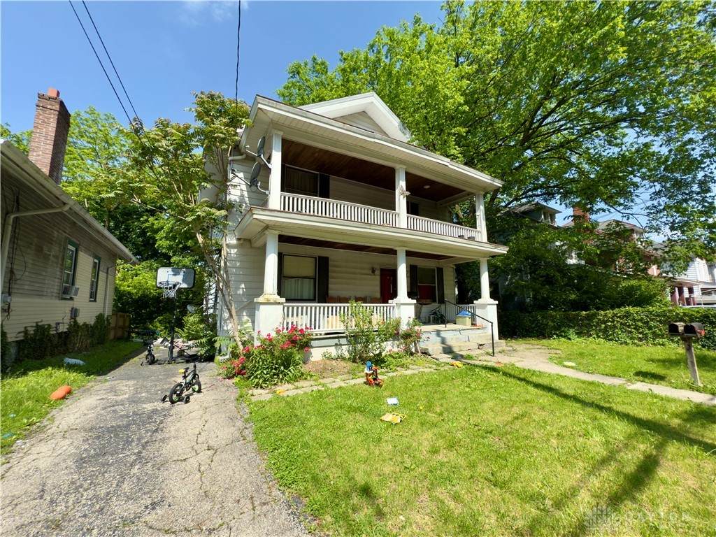 539 Woodlawn Avenue - Photo 1
