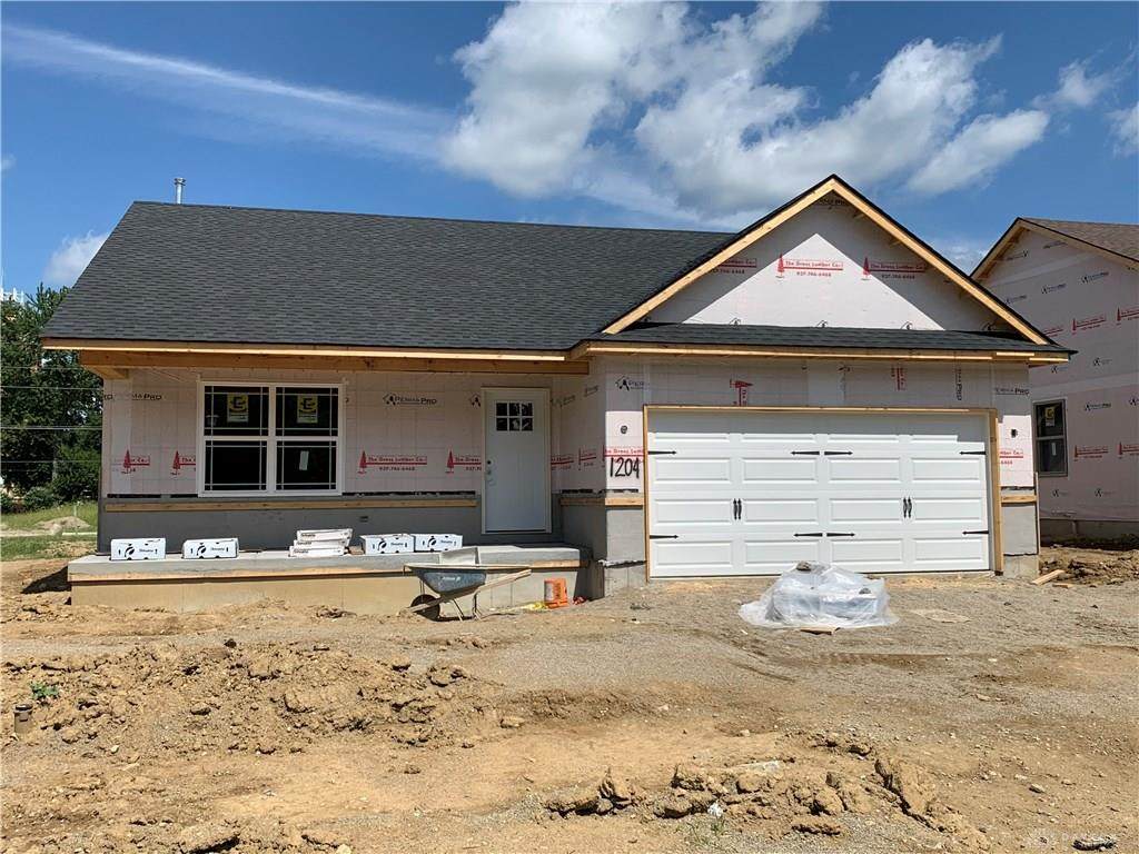 1204 Redbud Circle - Photo 1
