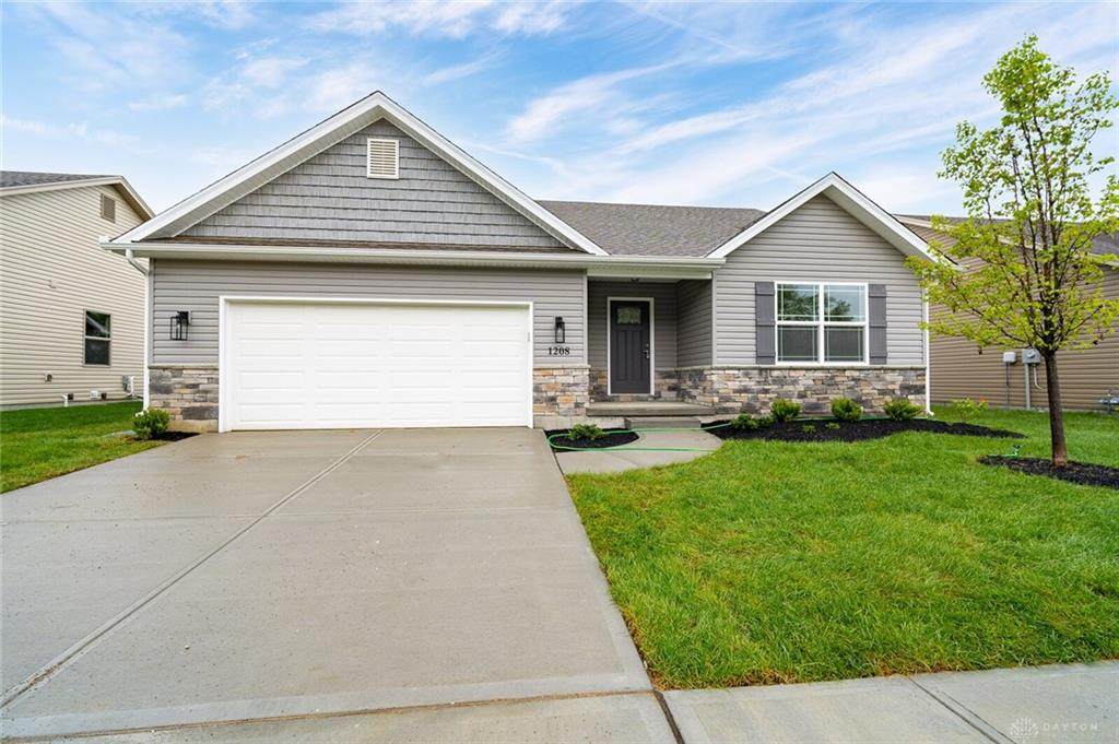 1208 Redbud Circle - Photo 1