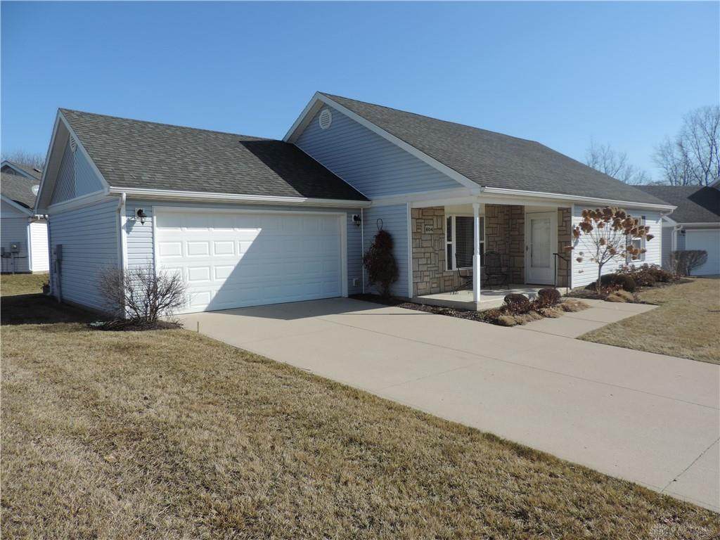 604 Fenview Drive - Photo 1