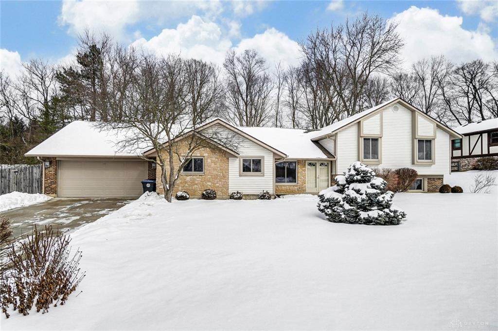 1095 Ambridge Road - Photo 1