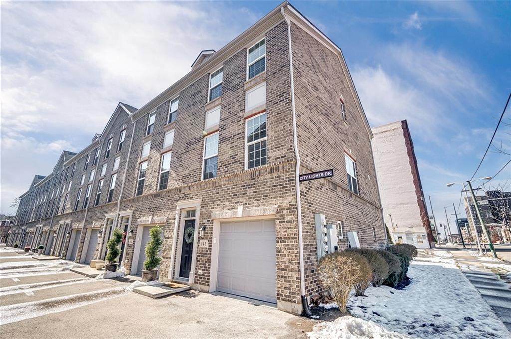 143 City Lights Drive - Photo 1