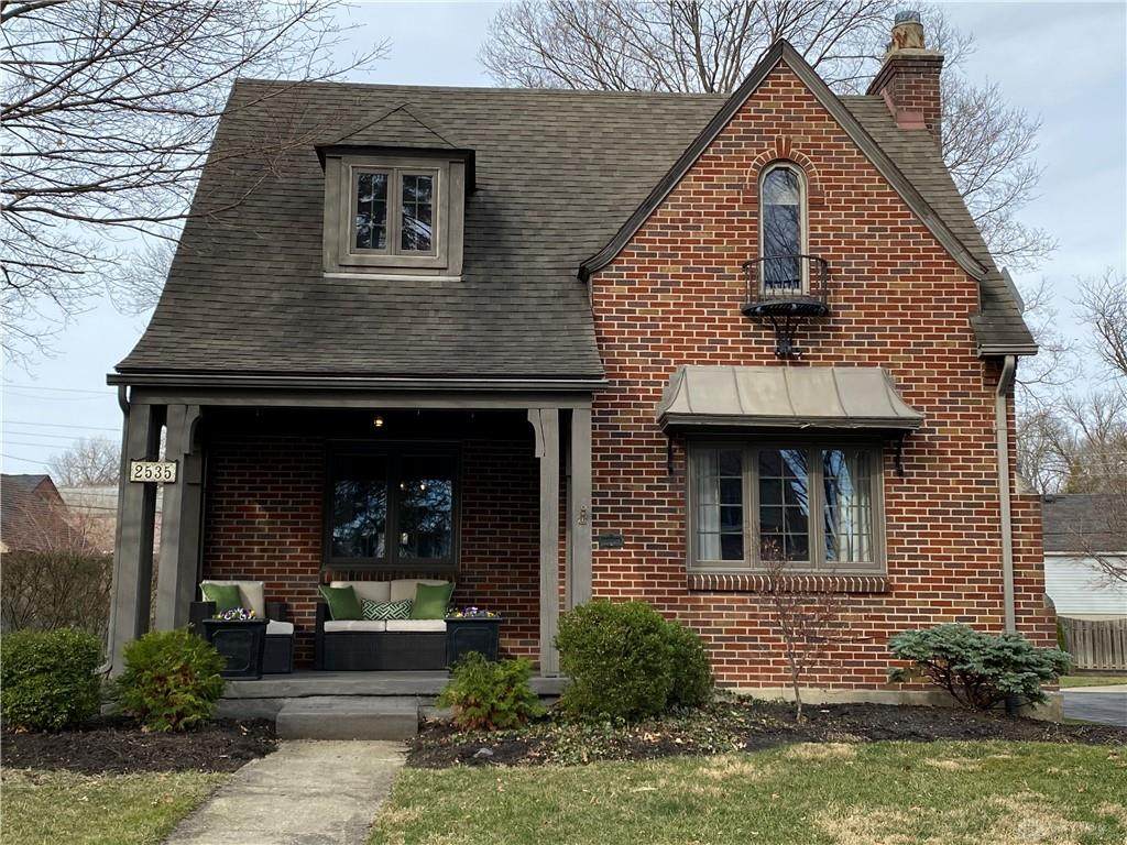 2535 Hillview Avenue - Photo 1